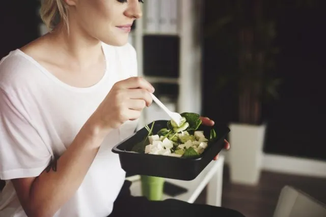 Catering dietetyczny w Toruniu — kiedy warto się na niego zdecydować?